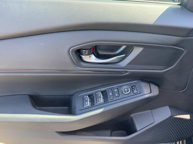 Honda Accord Sedan Vehicle Full-screen Gallery Image 19