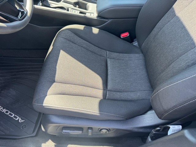 Honda Accord Sedan Vehicle Full-screen Gallery Image 20