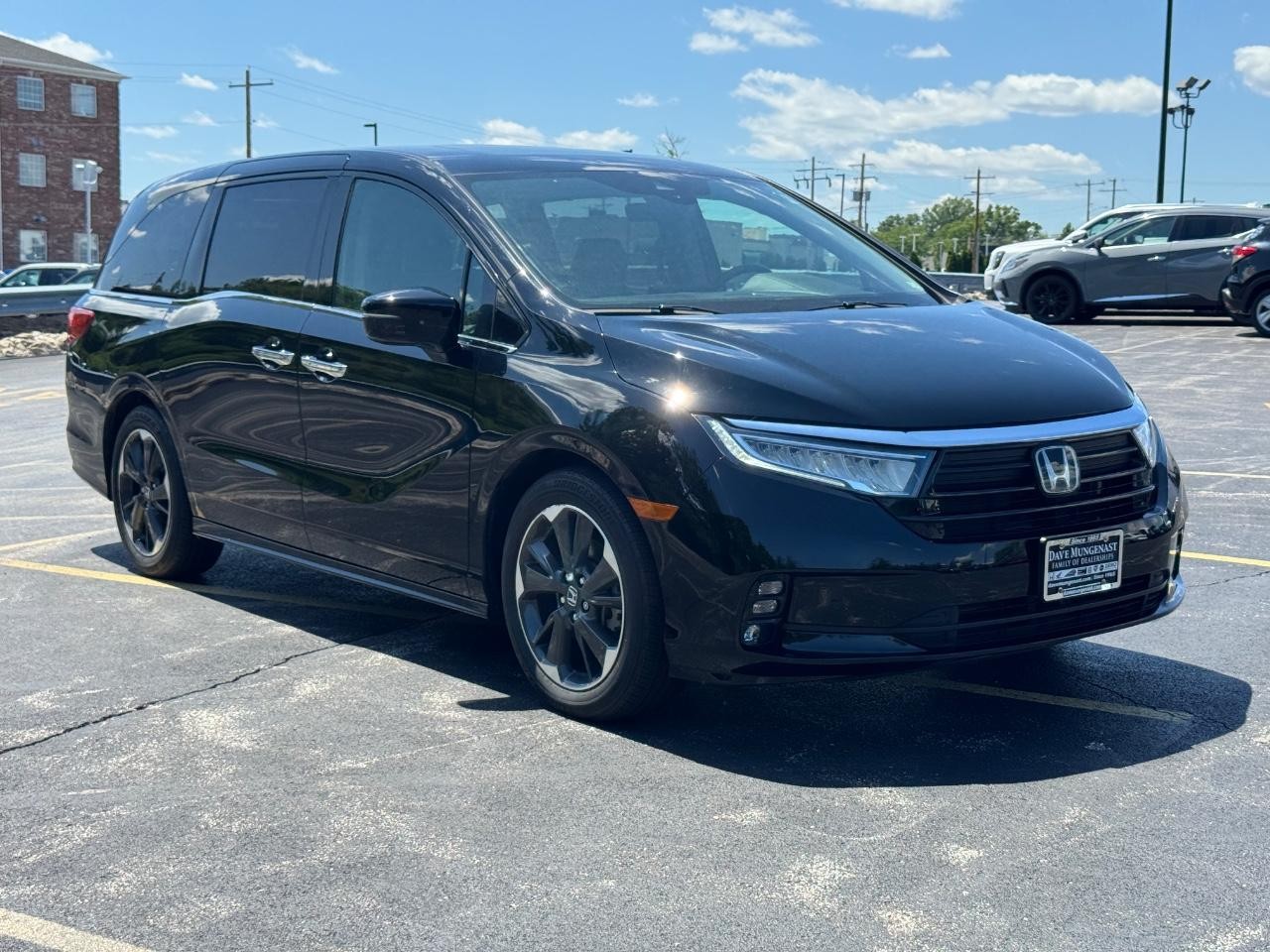 Honda Odyssey Vehicle Full-screen Gallery Image 02
