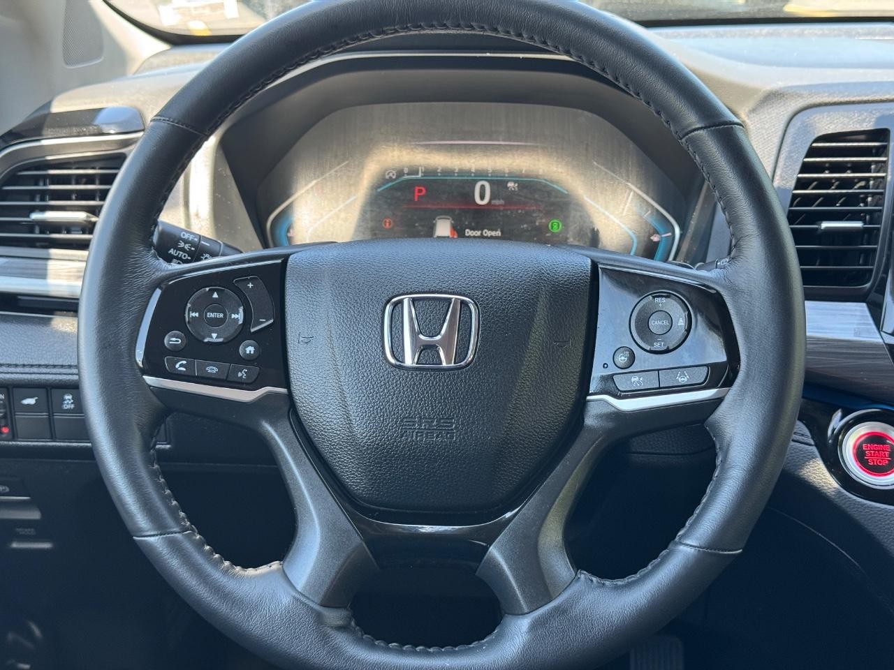 Honda Odyssey Vehicle Full-screen Gallery Image 14