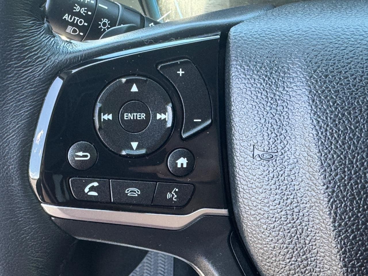 Honda Odyssey Vehicle Full-screen Gallery Image 23