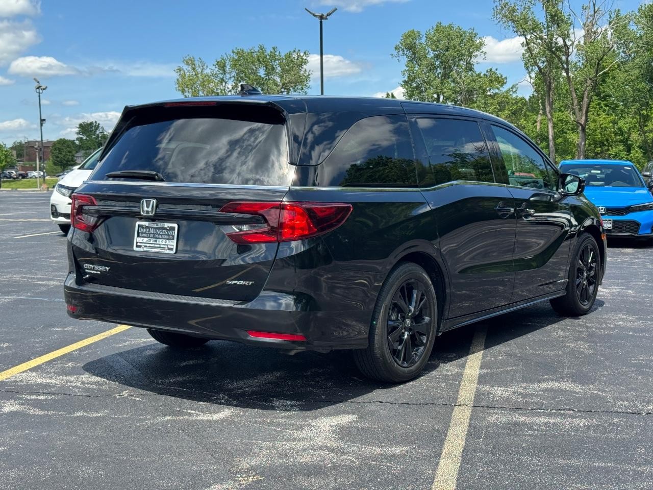 Honda Odyssey Vehicle Full-screen Gallery Image 04