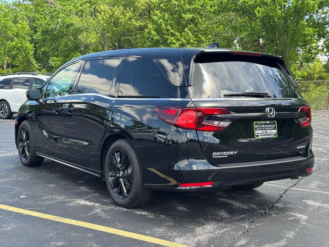 Honda Odyssey Vehicle Full-screen Gallery Image 07