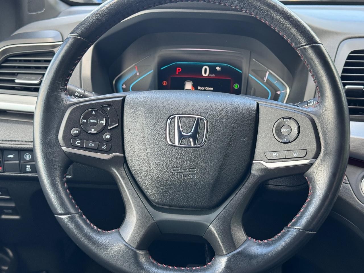 Honda Odyssey Vehicle Full-screen Gallery Image 14