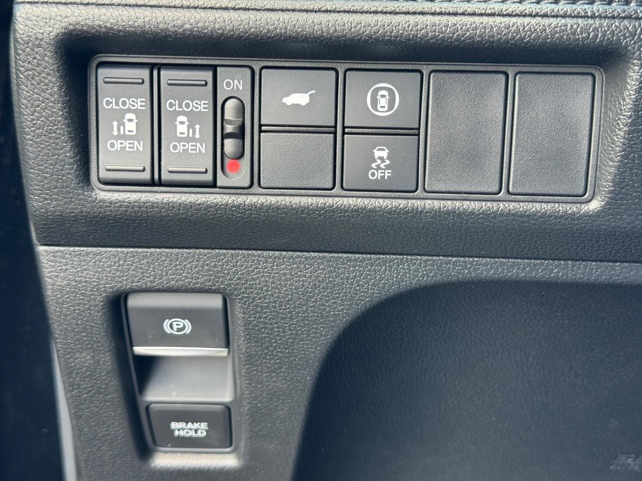 Honda Odyssey Vehicle Full-screen Gallery Image 23