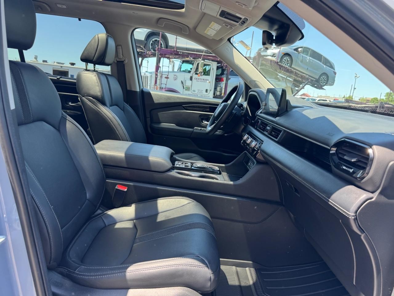 Honda Pilot Vehicle Full-screen Gallery Image 19