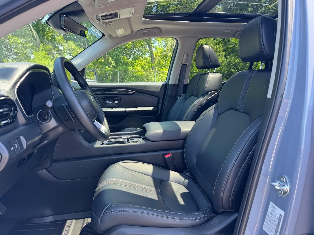 Honda Pilot Vehicle Full-screen Gallery Image 20