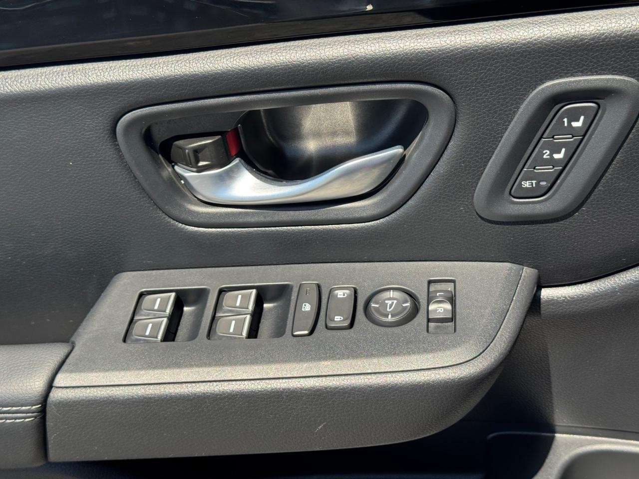 Honda Pilot Vehicle Full-screen Gallery Image 28
