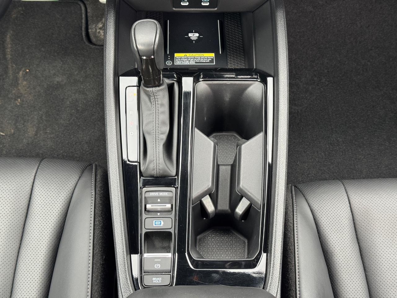 Honda Accord Hybrid Vehicle Full-screen Gallery Image 16