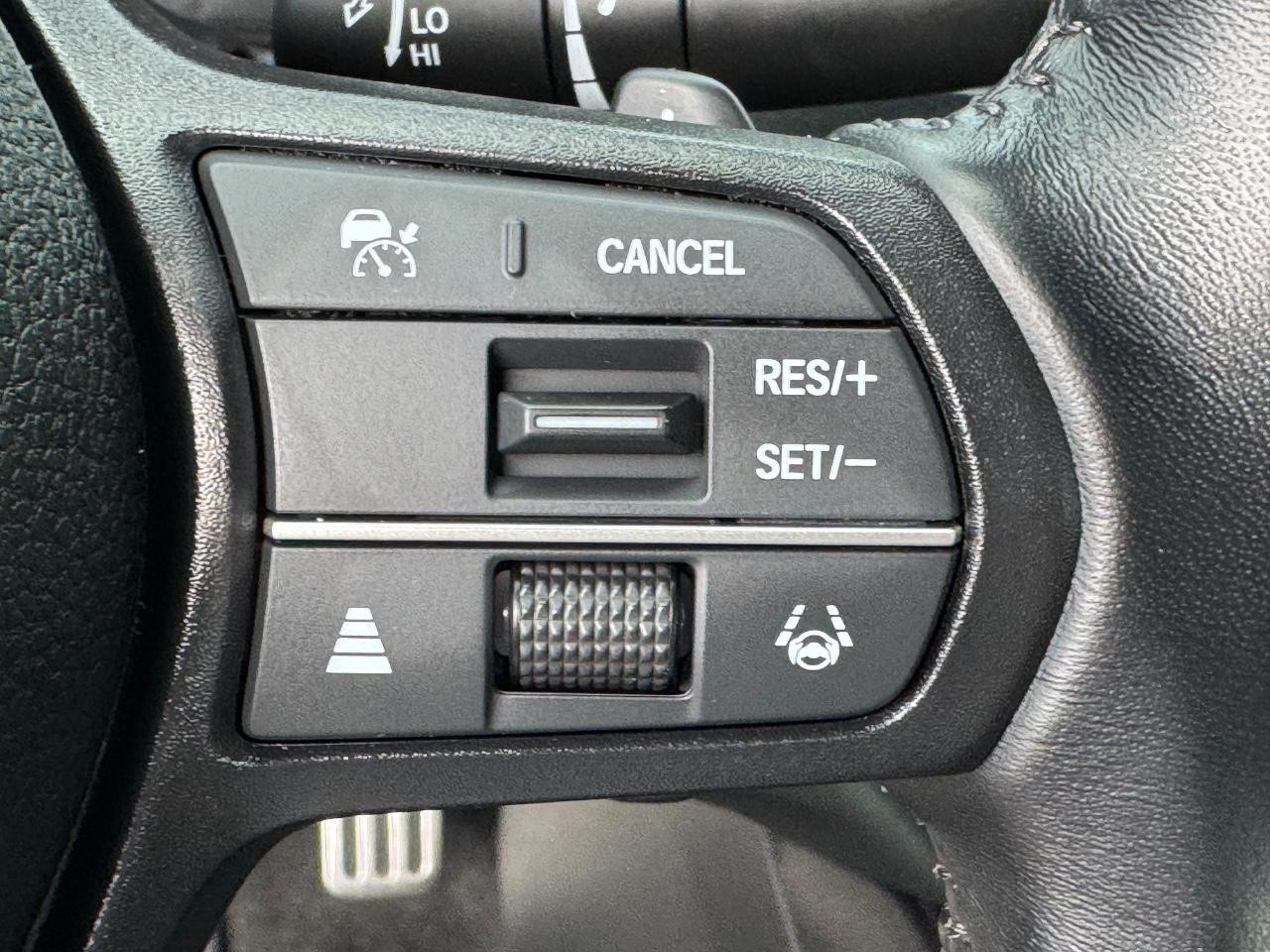 Honda Accord Hybrid Vehicle Full-screen Gallery Image 23