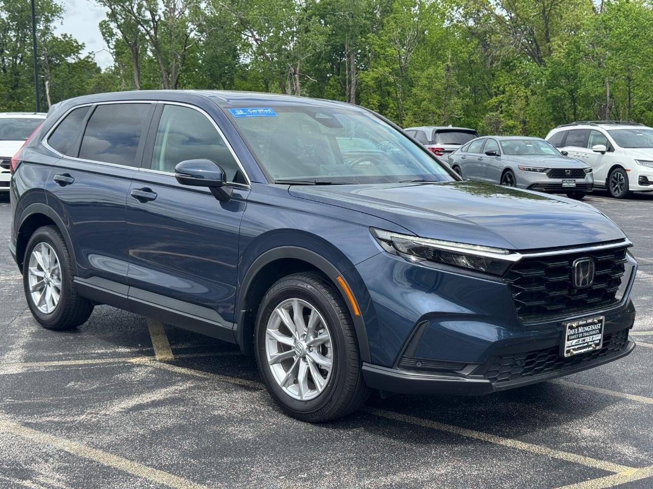 Honda CR-V Vehicle Full-screen Gallery Image 02