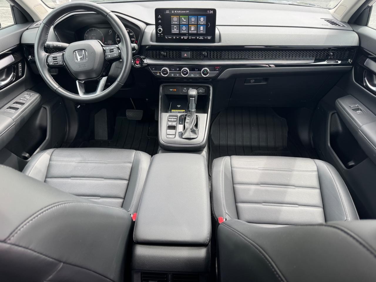 Honda CR-V Vehicle Full-screen Gallery Image 12