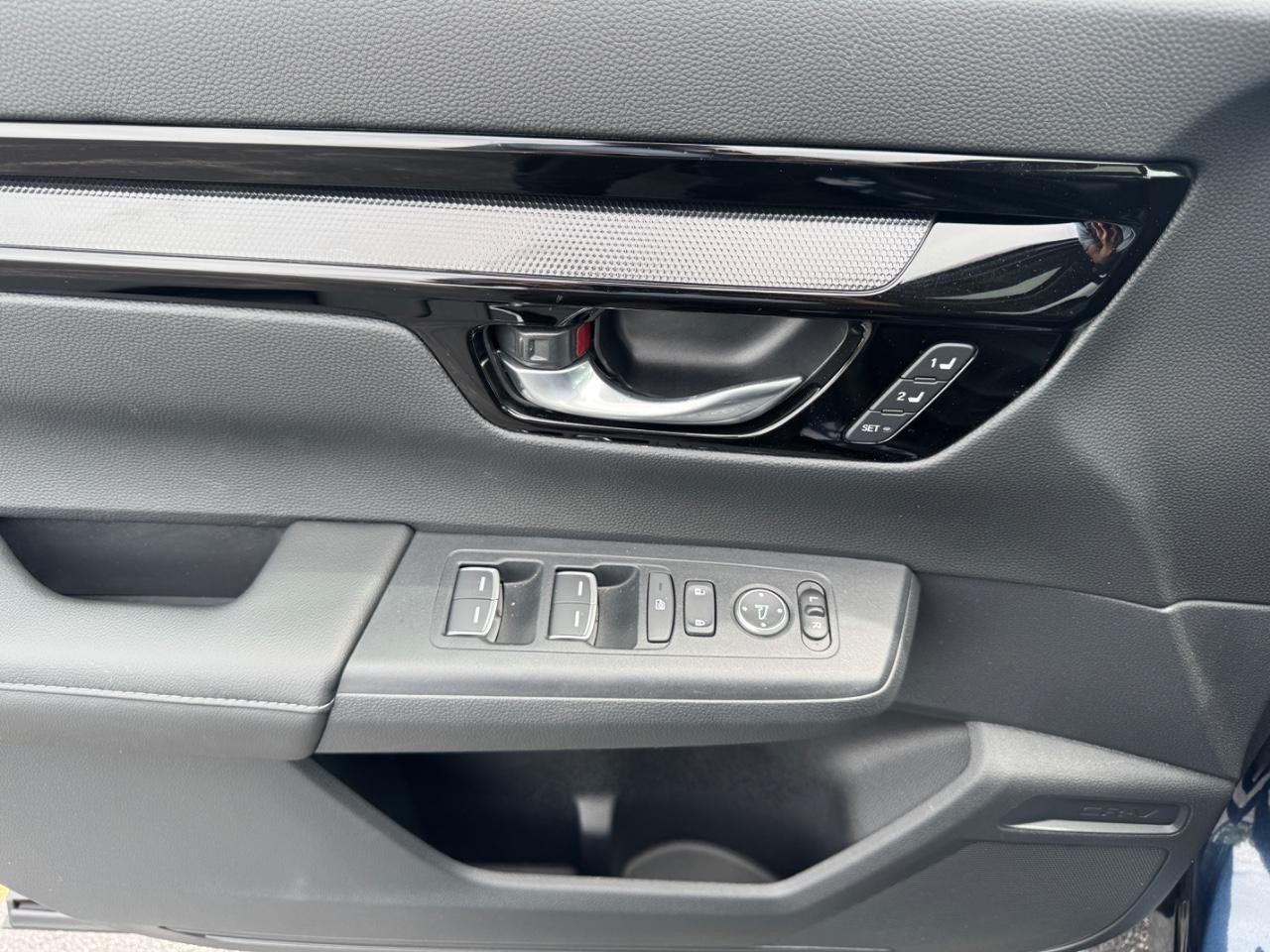 Honda CR-V Vehicle Full-screen Gallery Image 21