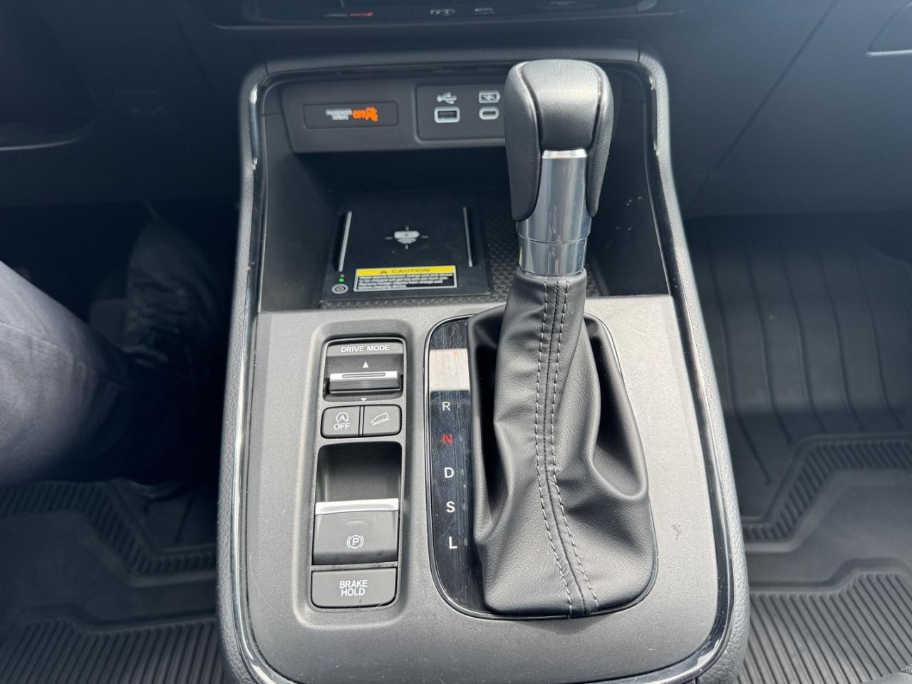 Honda CR-V Vehicle Full-screen Gallery Image 27