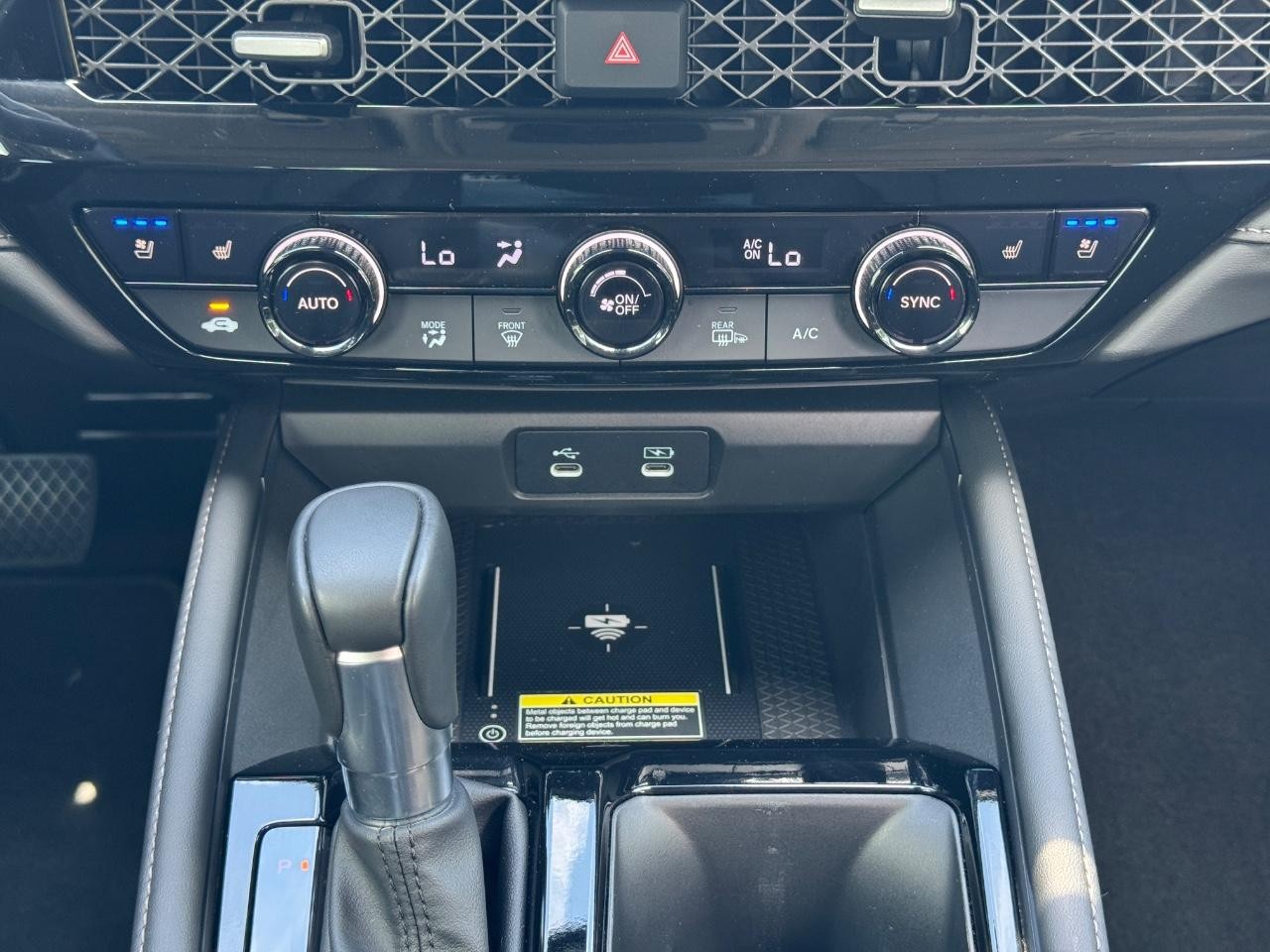 Honda Accord Hybrid Vehicle Full-screen Gallery Image 15