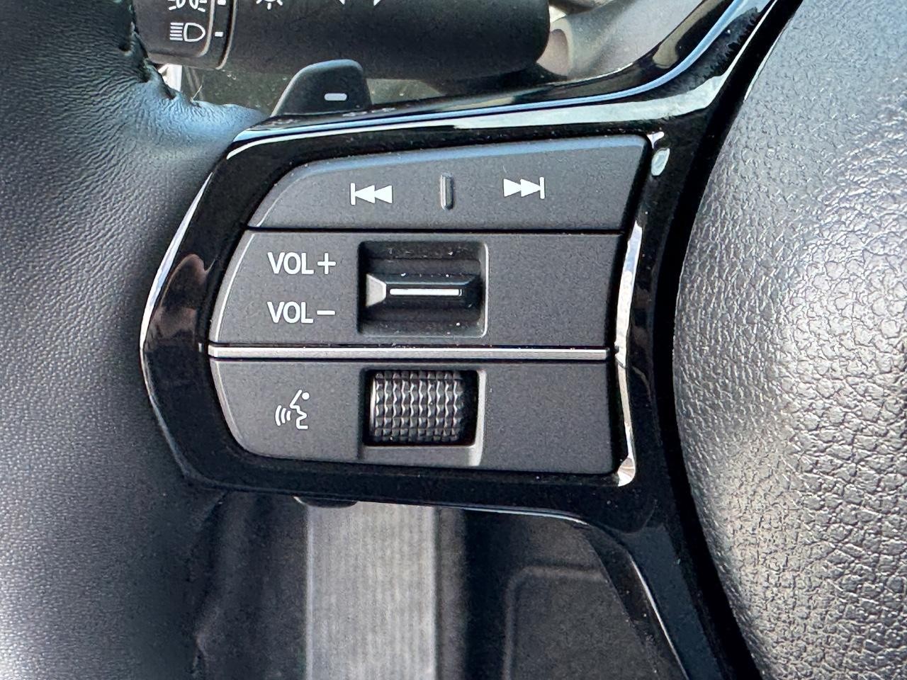 Honda Accord Hybrid Vehicle Full-screen Gallery Image 22