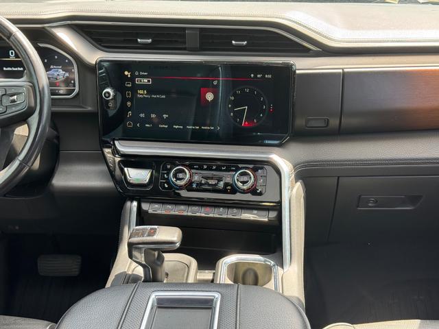 GMC Sierra 1500 Vehicle Full-screen Gallery Image 16