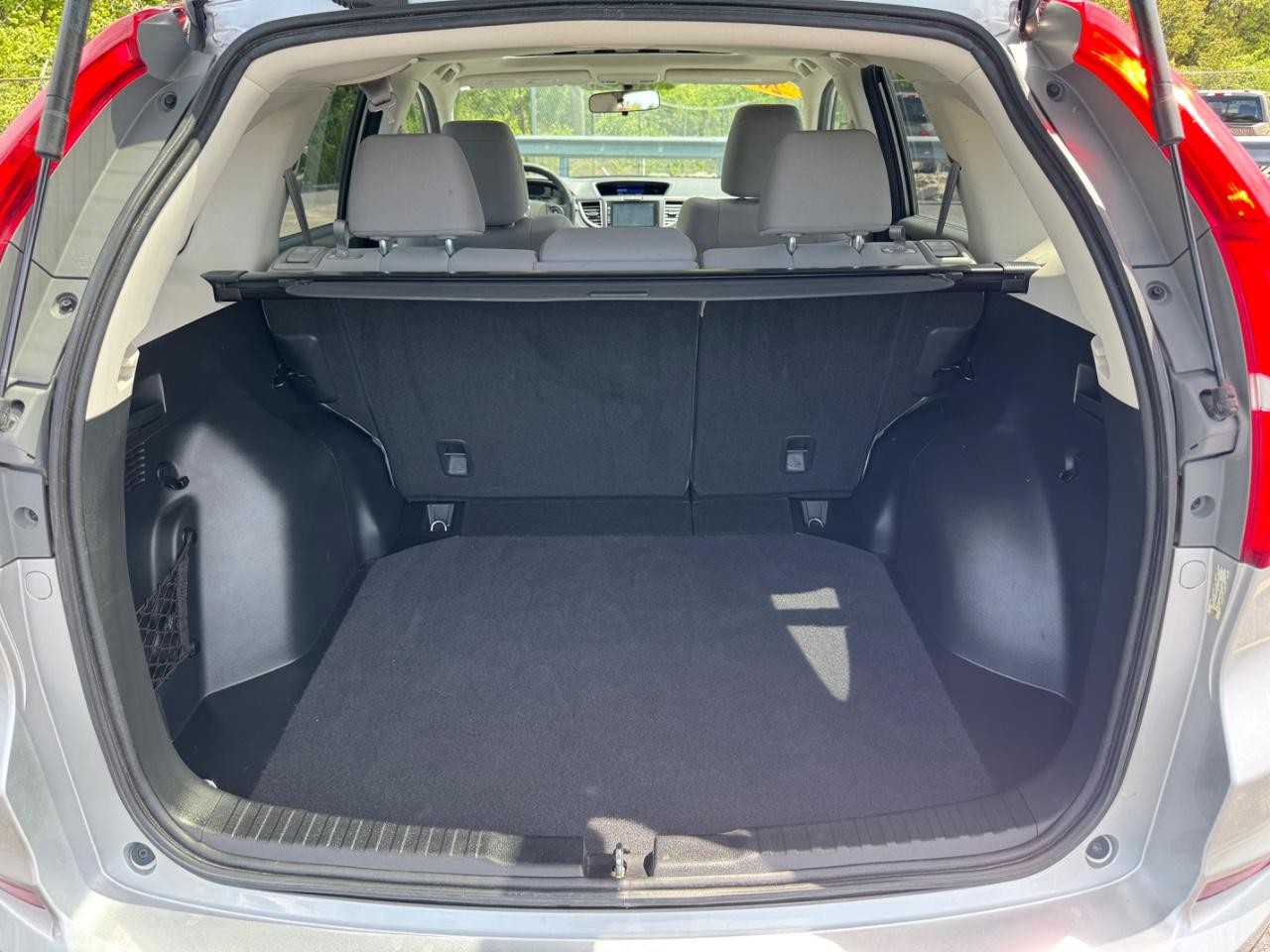 Honda CR-V Vehicle Full-screen Gallery Image 05