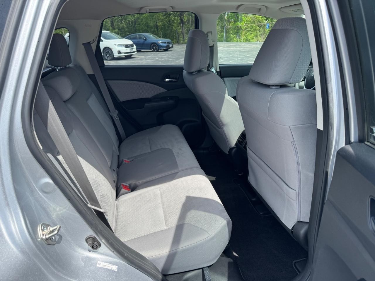 Honda CR-V Vehicle Full-screen Gallery Image 10