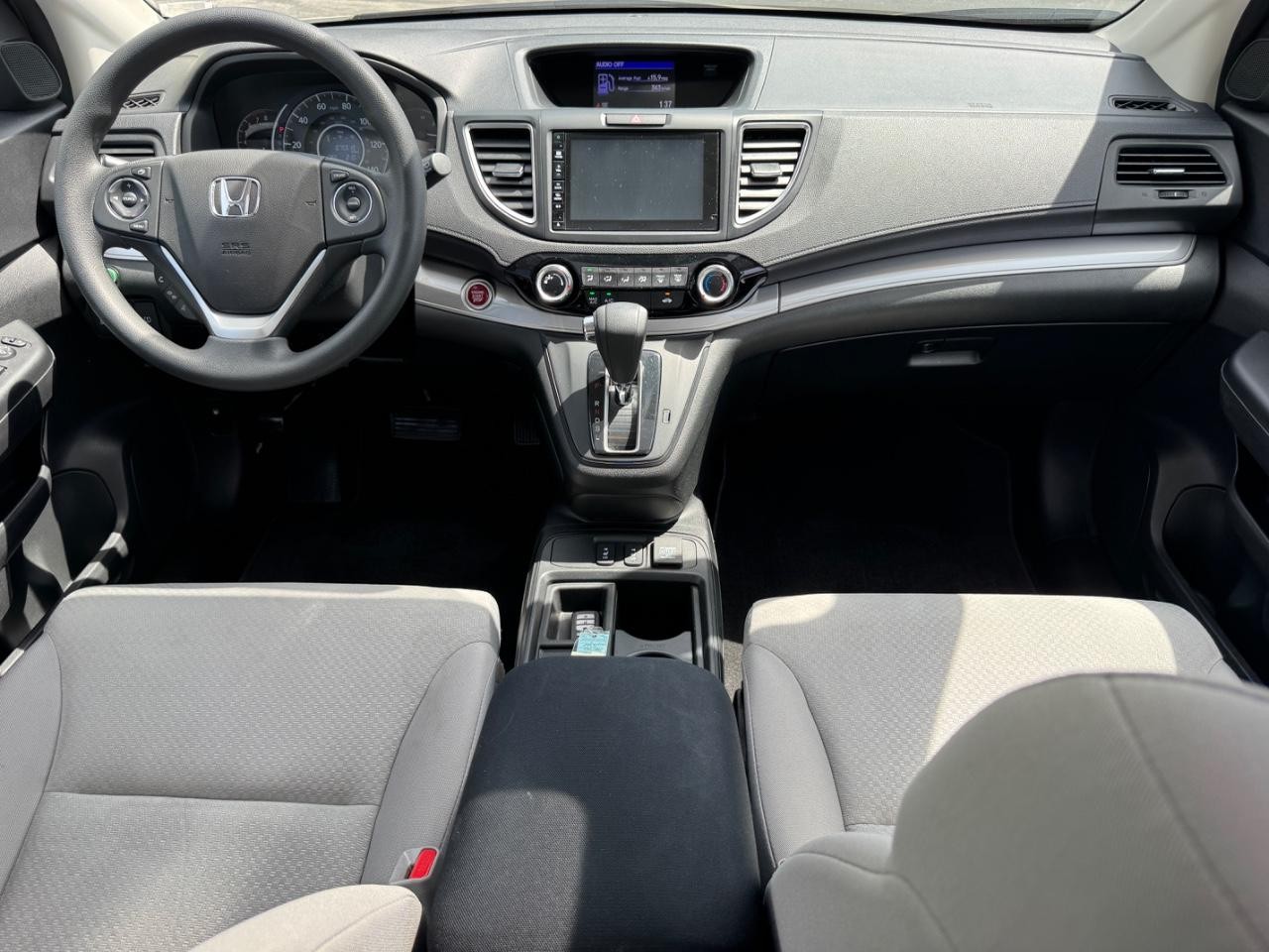 Honda CR-V Vehicle Full-screen Gallery Image 15