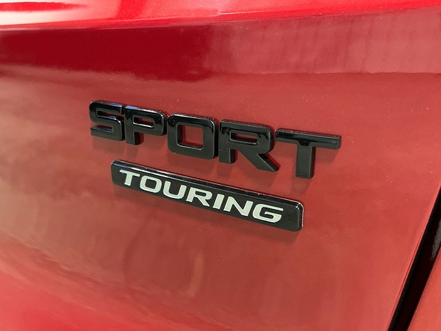 Honda CR-V Hybrid Vehicle Full-screen Gallery Image 08