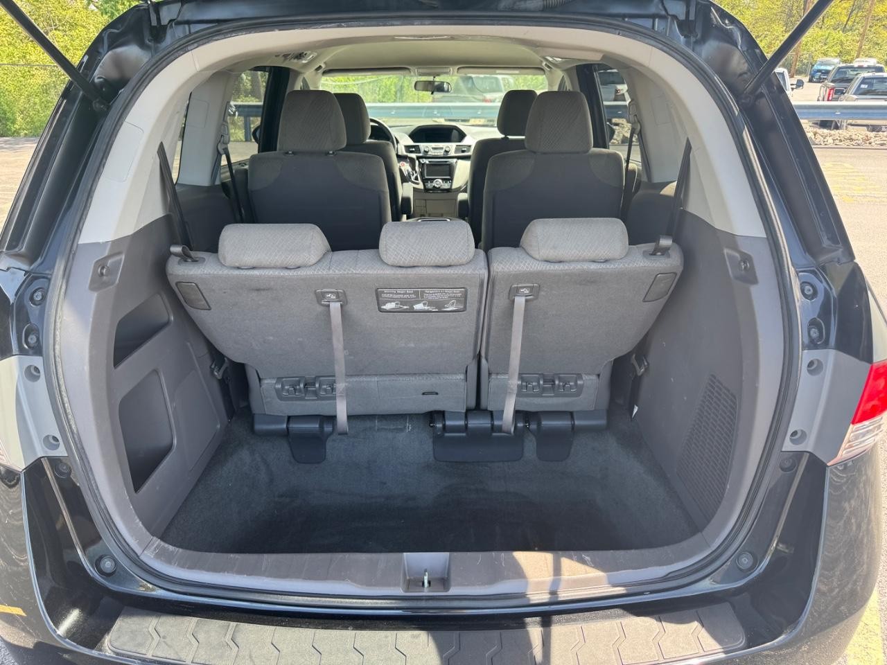 Honda Odyssey Vehicle Full-screen Gallery Image 05