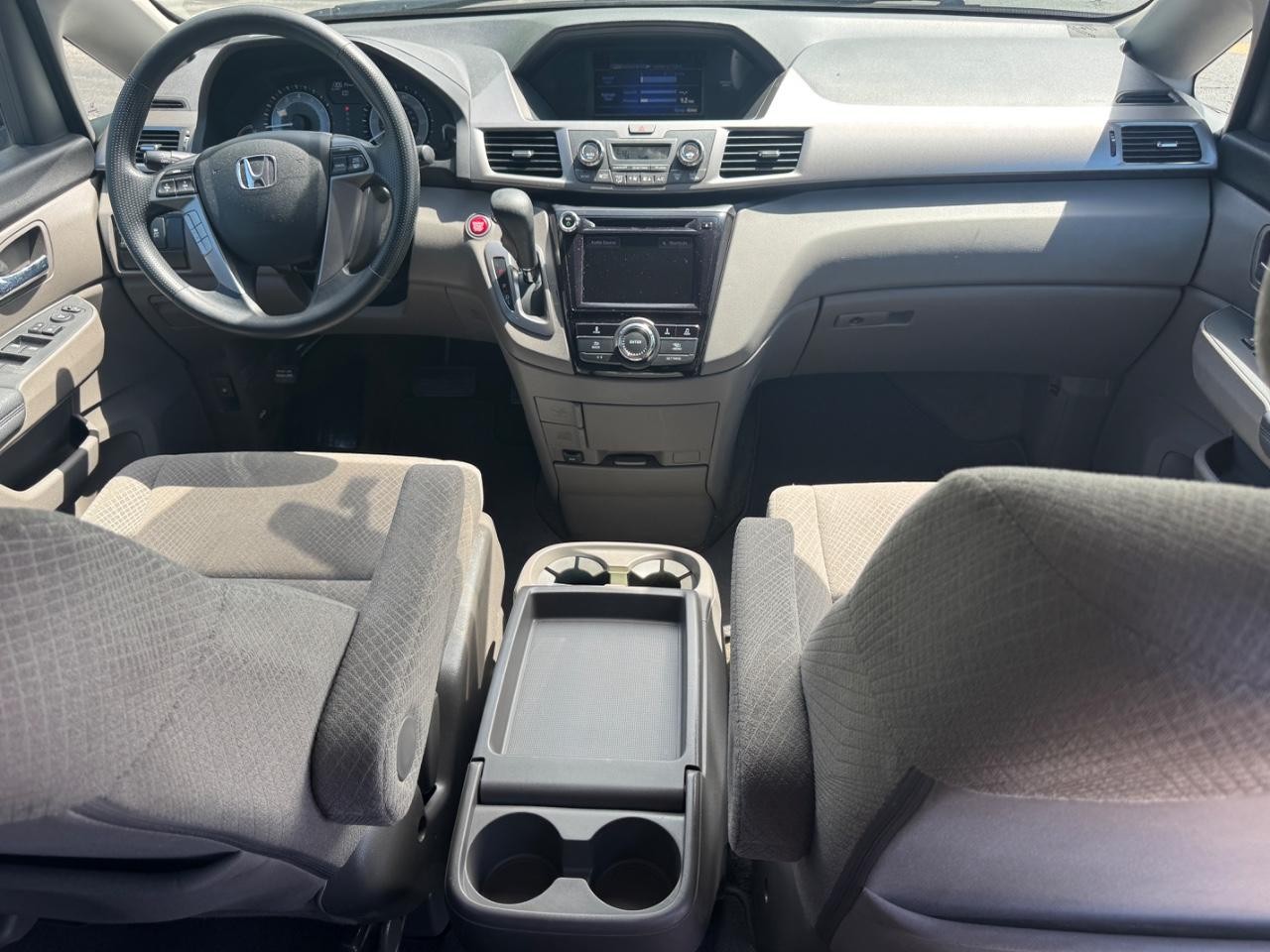 Honda Odyssey Vehicle Full-screen Gallery Image 15