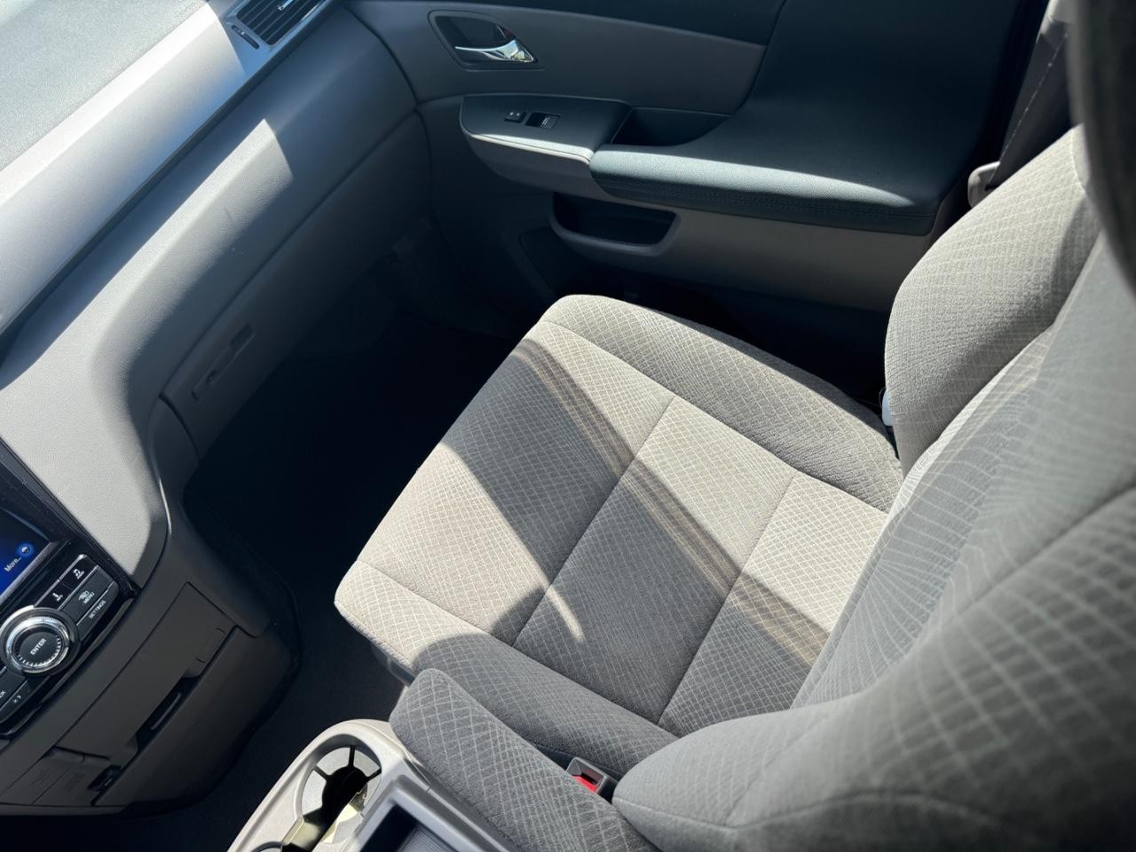 Honda Odyssey Vehicle Full-screen Gallery Image 17