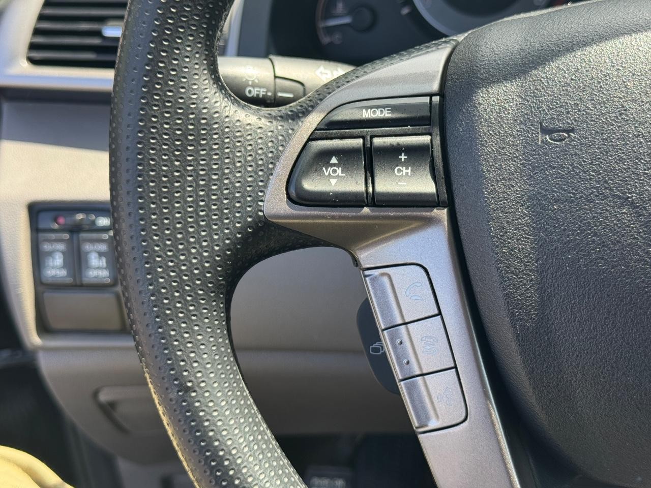 Honda Odyssey Vehicle Full-screen Gallery Image 23