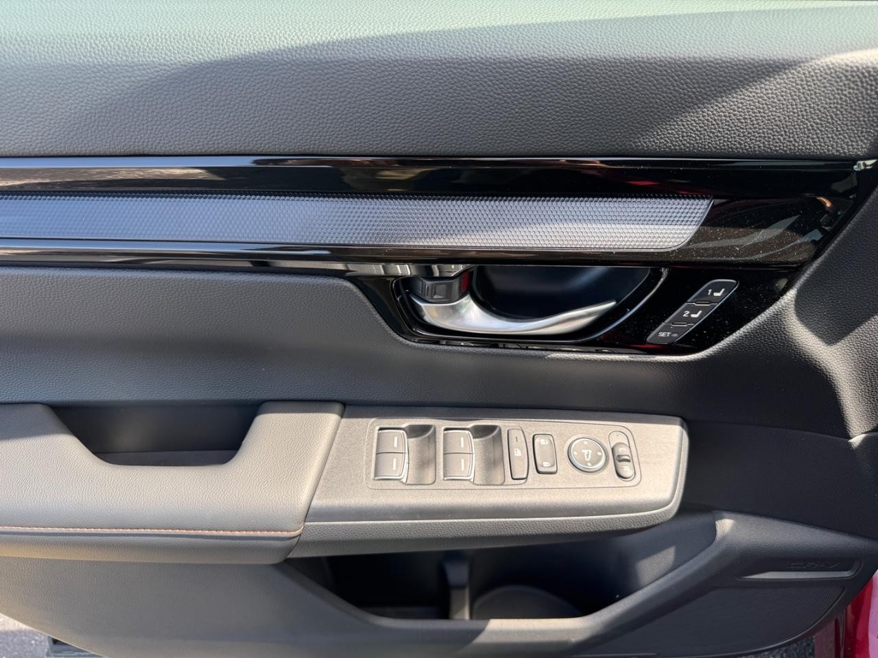 Honda CR-V Hybrid Vehicle Full-screen Gallery Image 20