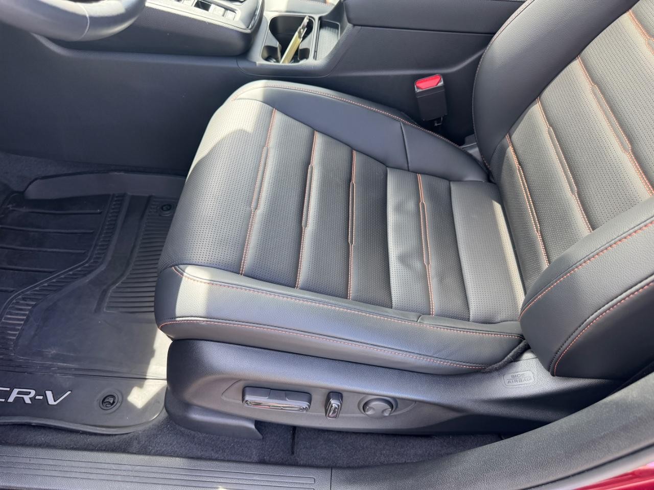 Honda CR-V Hybrid Vehicle Full-screen Gallery Image 21