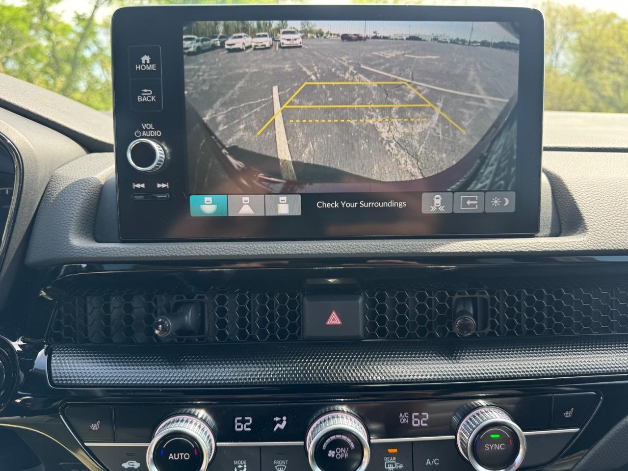 Honda CR-V Hybrid Vehicle Full-screen Gallery Image 30