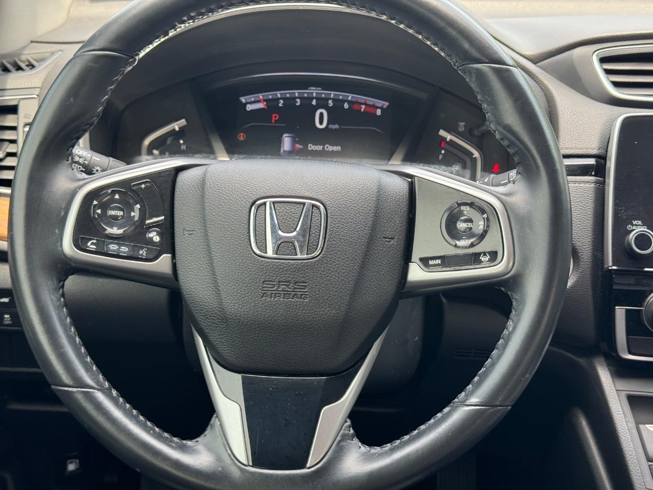 Honda CR-V Vehicle Full-screen Gallery Image 13