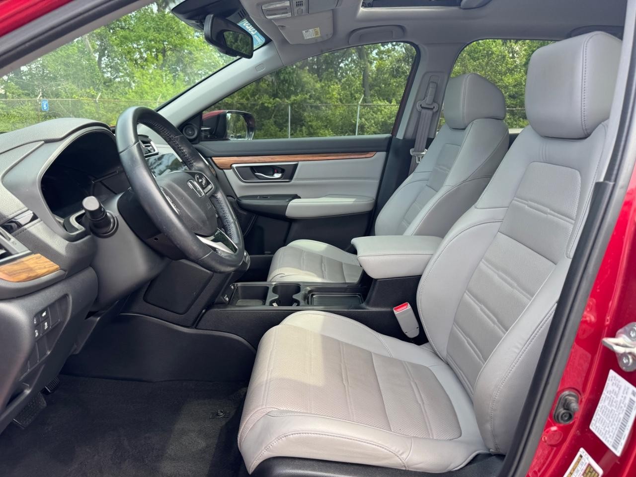 Honda CR-V Vehicle Full-screen Gallery Image 18