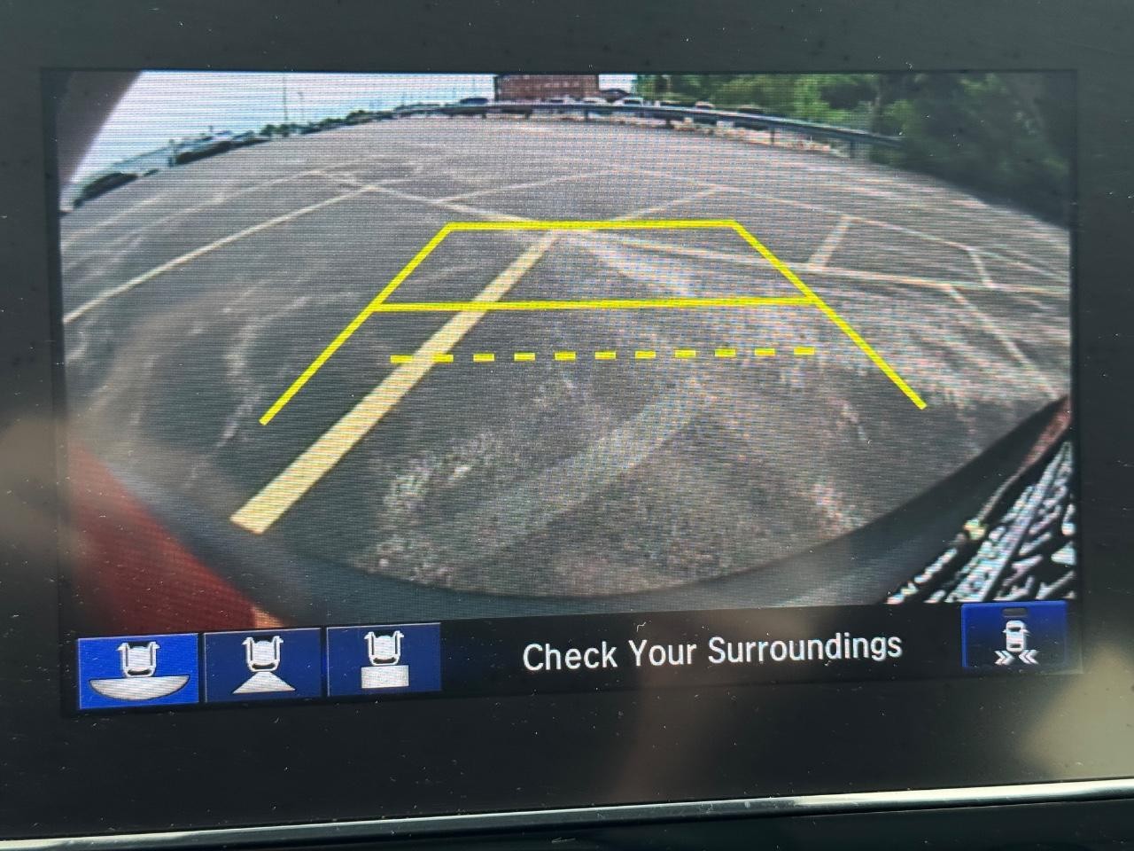 Honda CR-V Vehicle Full-screen Gallery Image 24