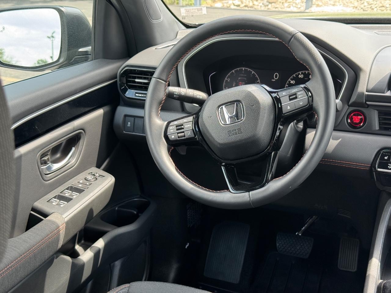 Honda Pilot Vehicle Full-screen Gallery Image 14