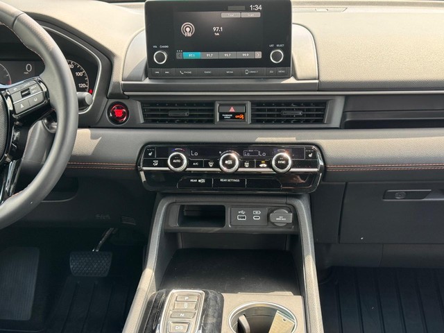 Honda Pilot Vehicle Full-screen Gallery Image 13