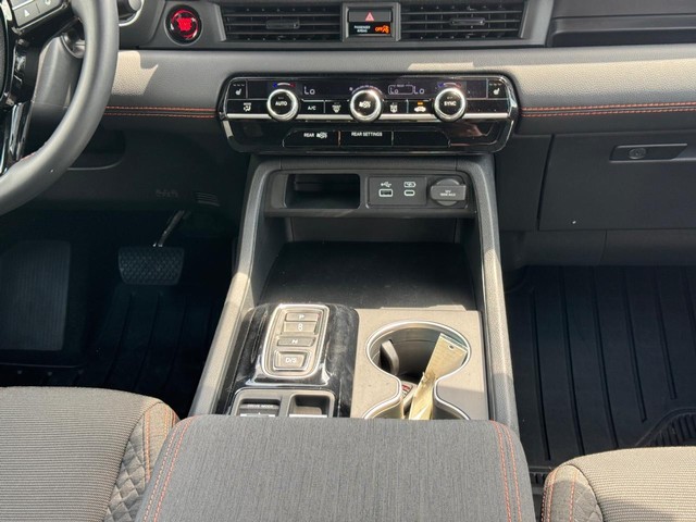 Honda Pilot Vehicle Full-screen Gallery Image 18