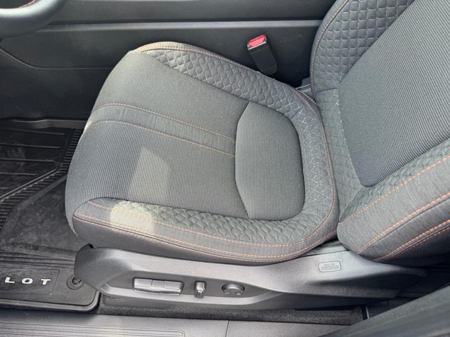 Honda Pilot Vehicle Full-screen Gallery Image 20