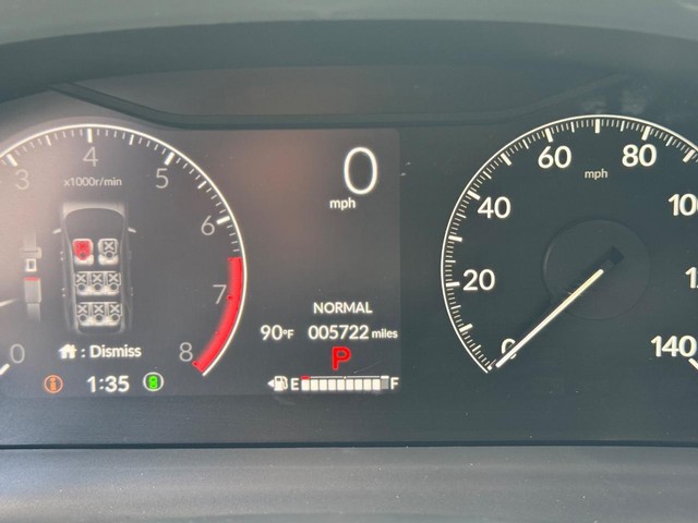 Honda Pilot Vehicle Full-screen Gallery Image 26