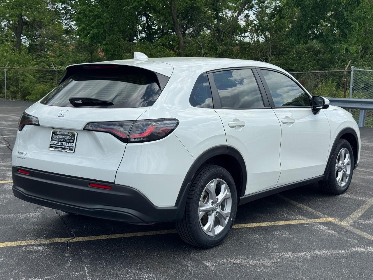 Honda HR-V Vehicle Full-screen Gallery Image 04