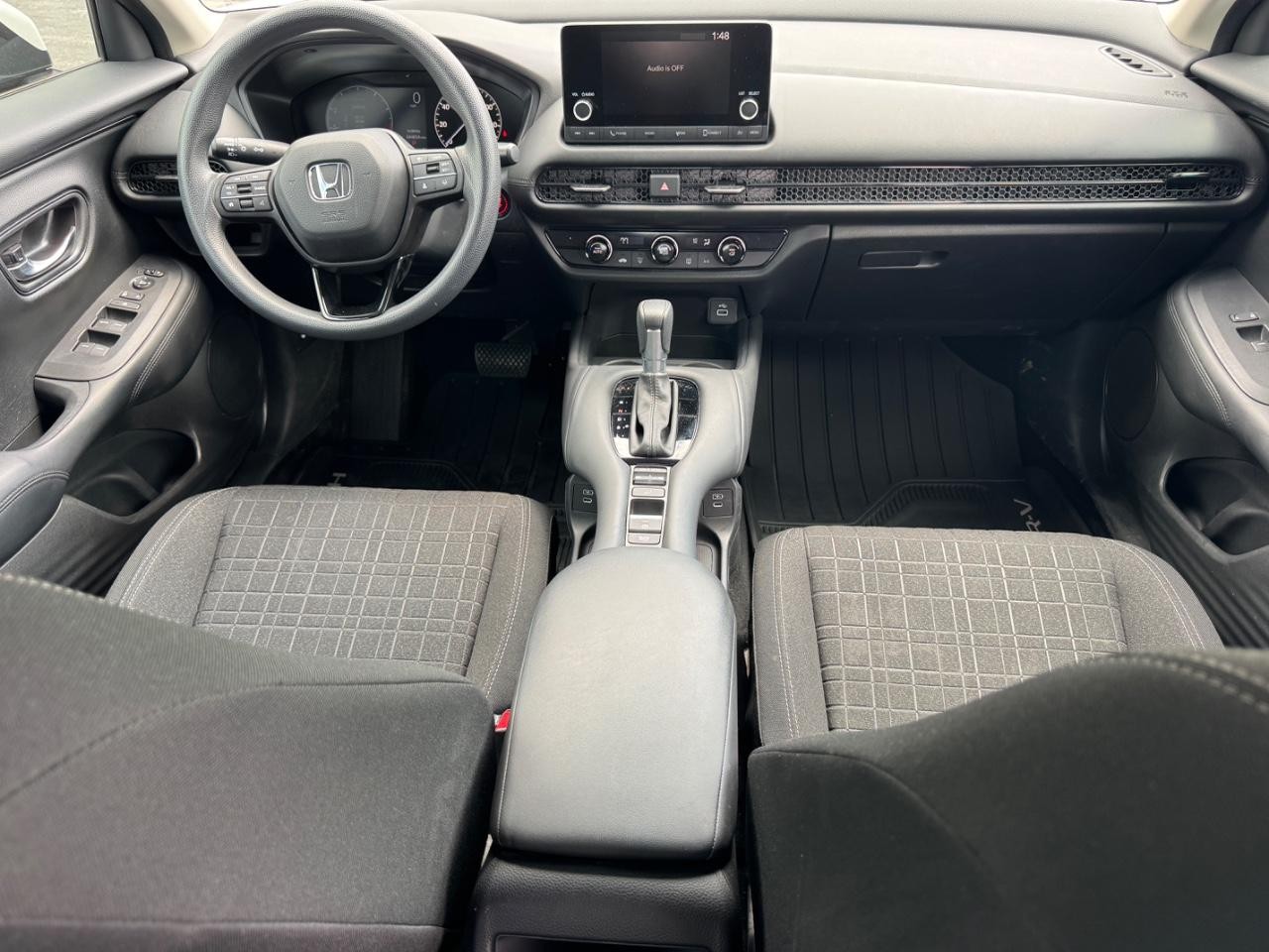 Honda HR-V Vehicle Full-screen Gallery Image 13
