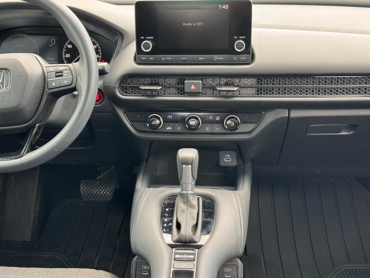 Honda HR-V Vehicle Full-screen Gallery Image 16