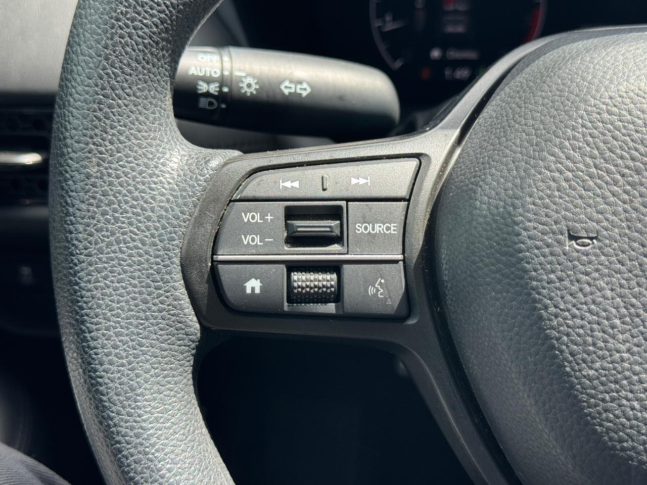 Honda HR-V Vehicle Full-screen Gallery Image 20