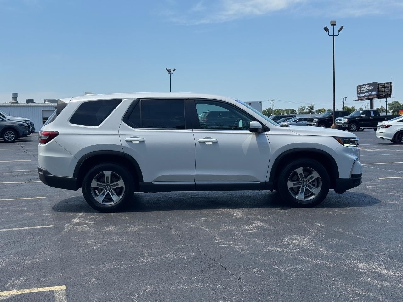 Honda Pilot Vehicle Full-screen Gallery Image 03
