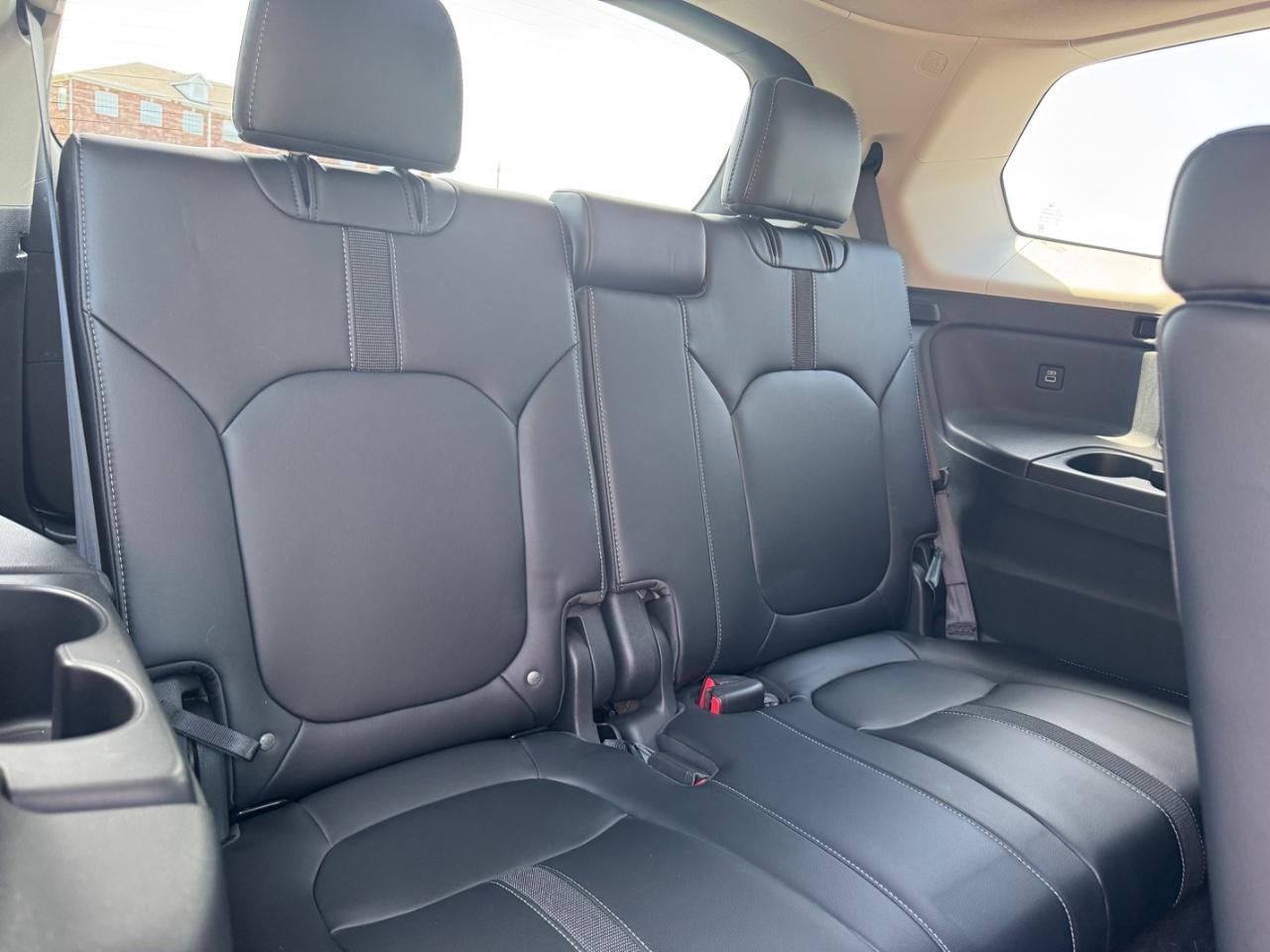 Honda Pilot Vehicle Full-screen Gallery Image 12