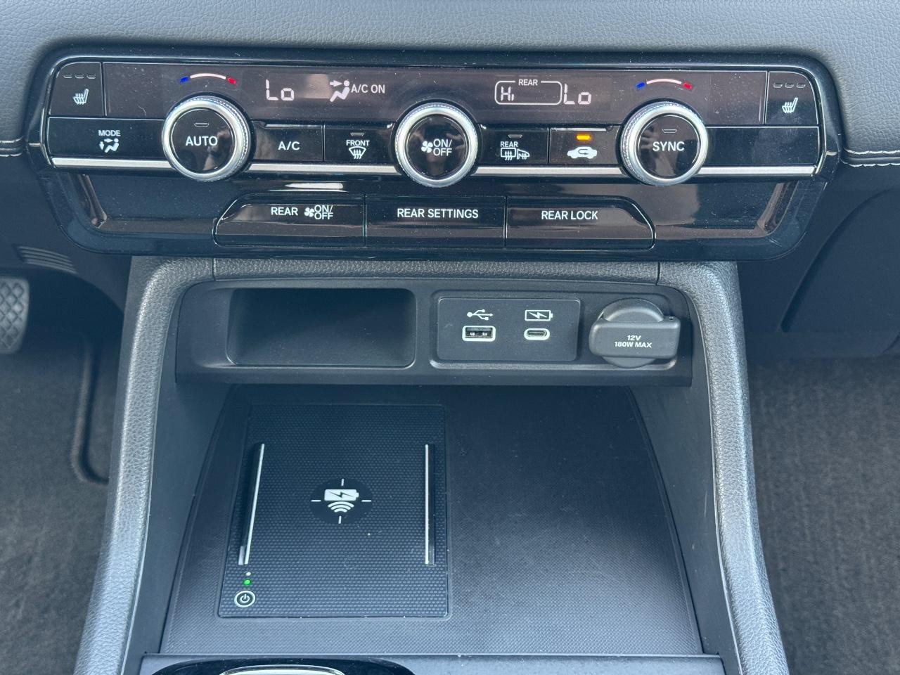 Honda Pilot Vehicle Full-screen Gallery Image 16