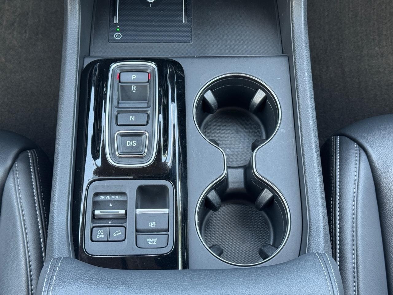 Honda Pilot Vehicle Full-screen Gallery Image 17