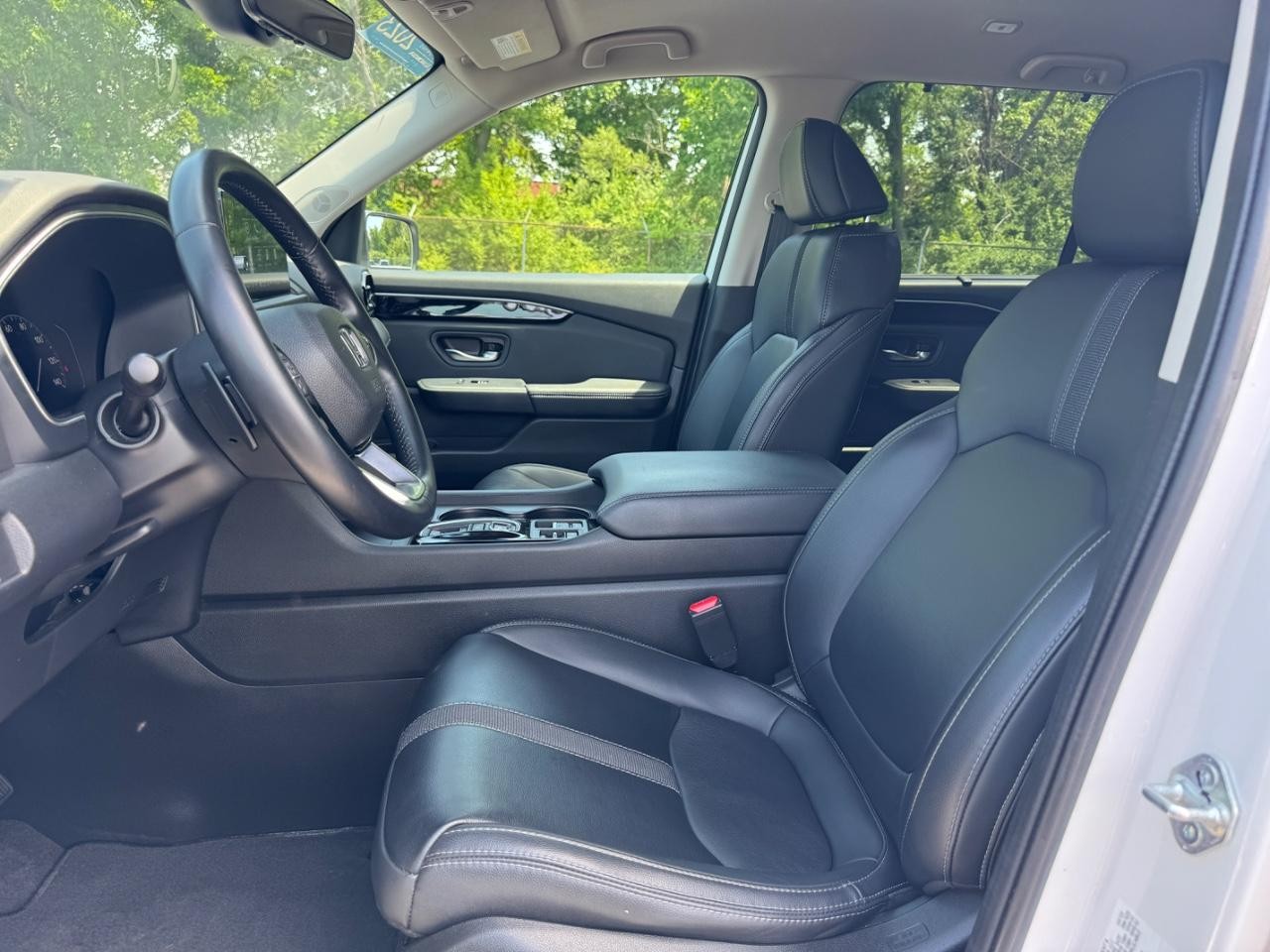 Honda Pilot Vehicle Full-screen Gallery Image 20