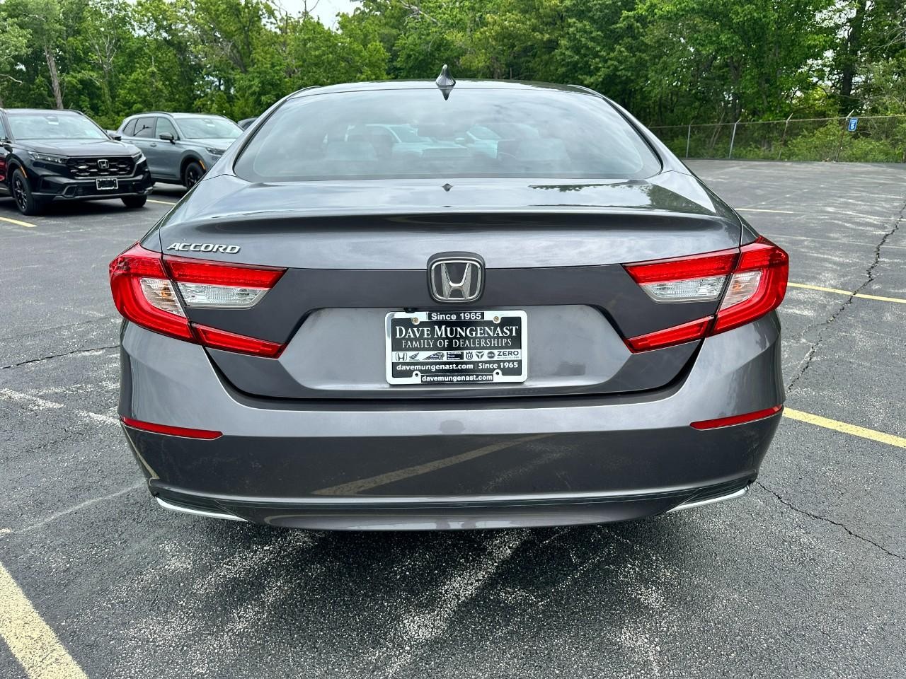 Honda Accord Sedan Vehicle Full-screen Gallery Image 05